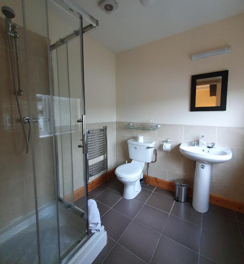 The Bowers Bar & Restaurant Hotel Ballinrobe Ngoại thất bức ảnh