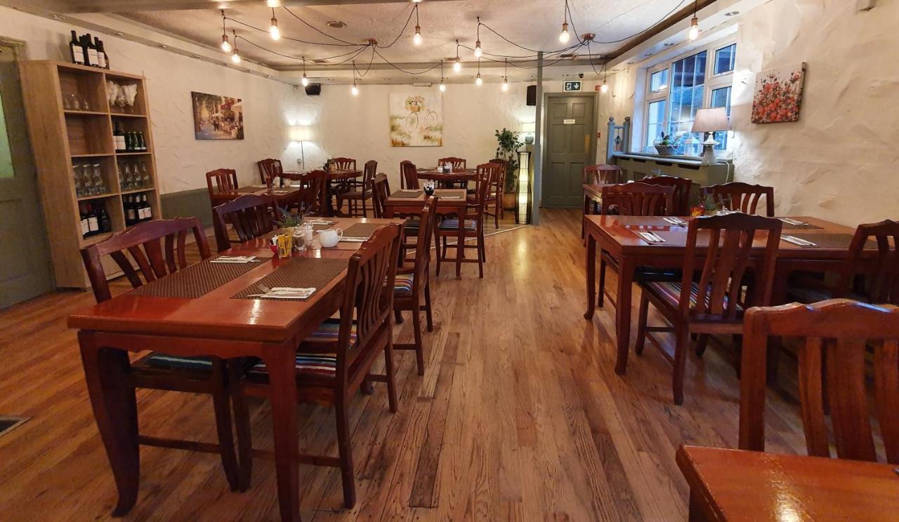 The Bowers Bar & Restaurant Hotel Ballinrobe Ngoại thất bức ảnh
